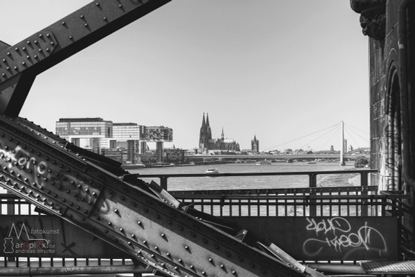 Fototasse "KÖLN - Panorama mit Südbrücke"
